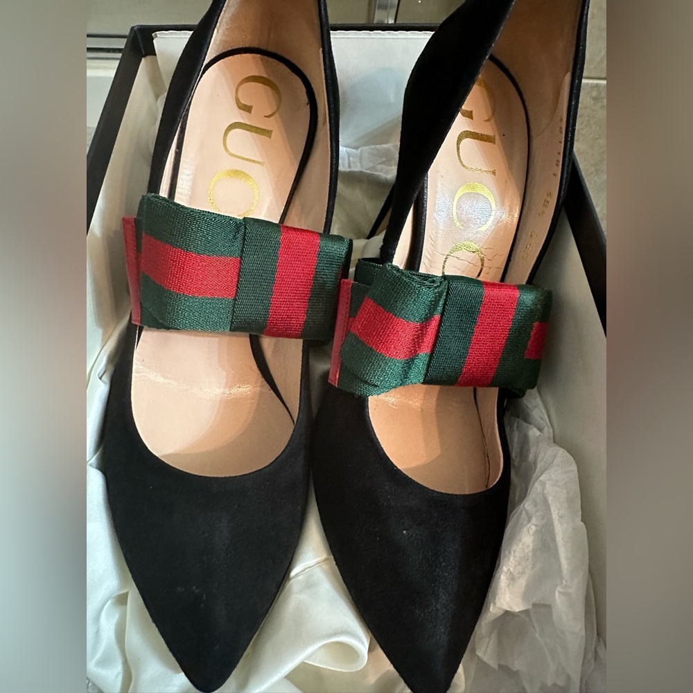 Gucci heels with removable bows!!!